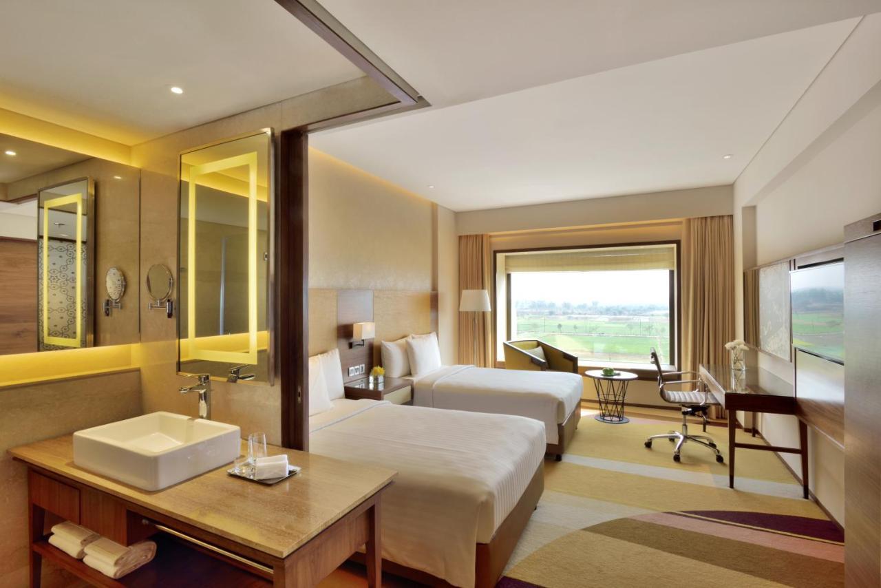 Hotel Courtyard By Marriott Raipur Extérieur photo