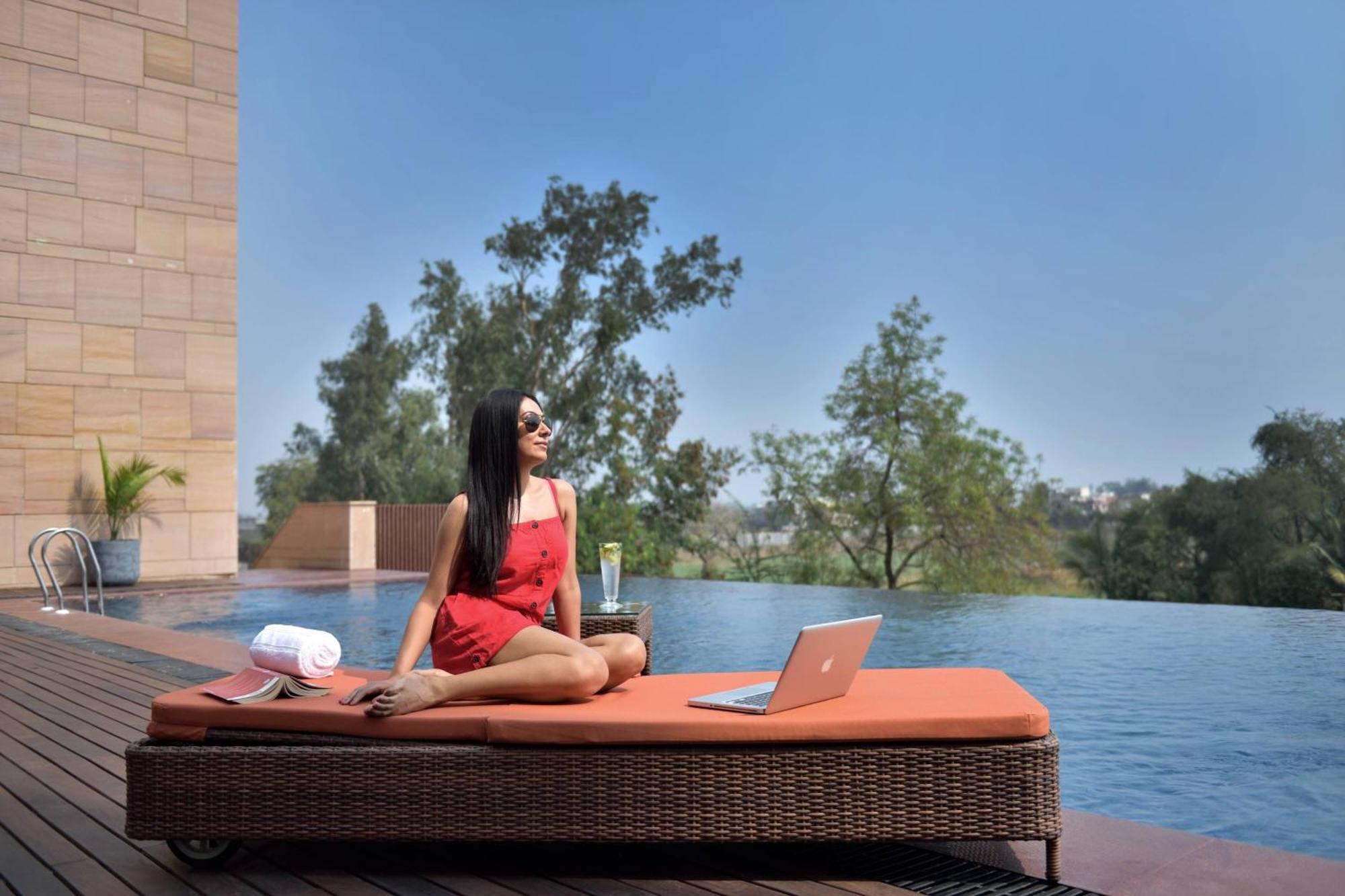 Hotel Courtyard By Marriott Raipur Extérieur photo