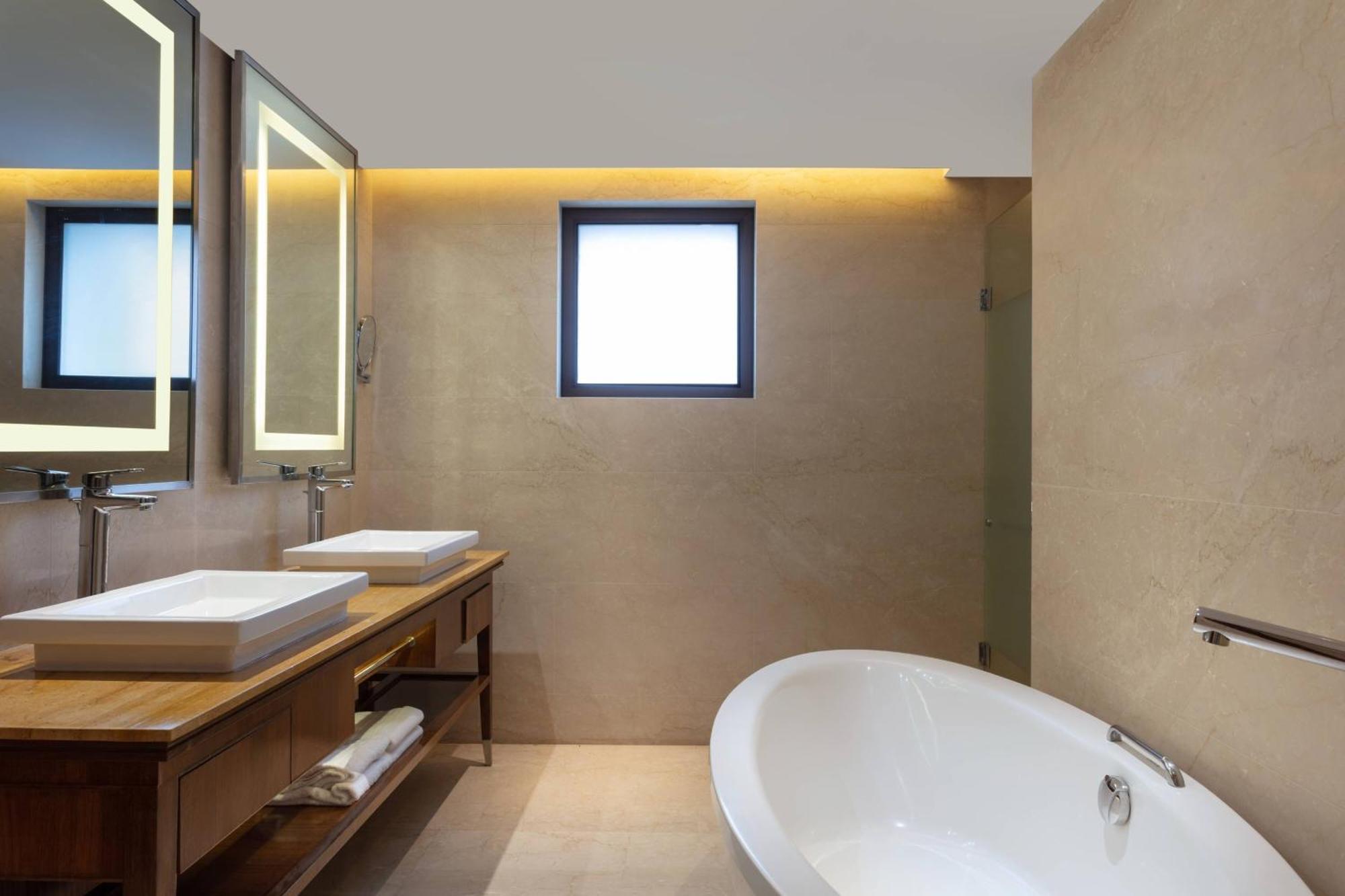 Hotel Courtyard By Marriott Raipur Extérieur photo