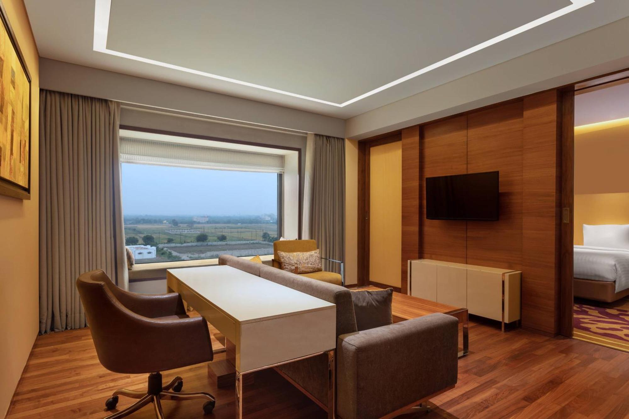 Hotel Courtyard By Marriott Raipur Extérieur photo