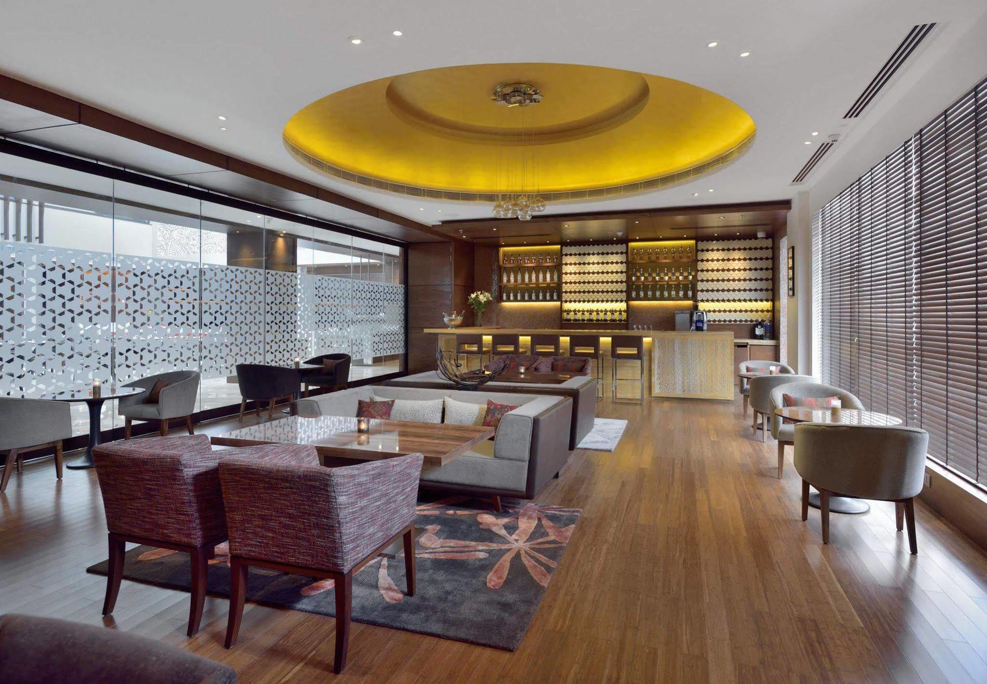 Hotel Courtyard By Marriott Raipur Extérieur photo