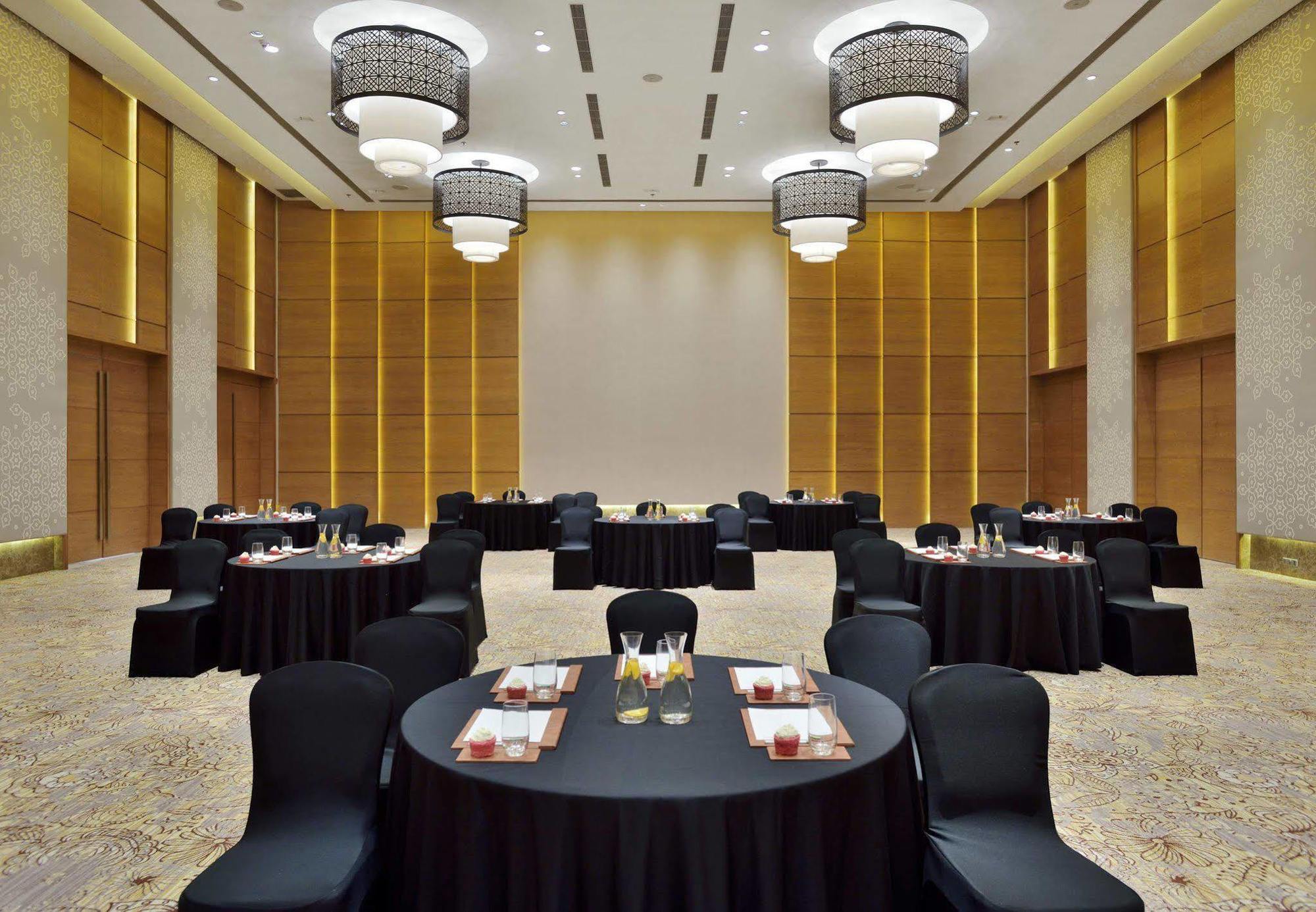 Hotel Courtyard By Marriott Raipur Extérieur photo